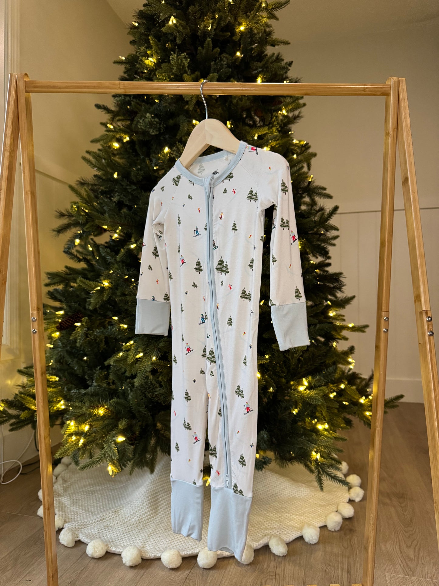 Frosted Peaks Sleeper