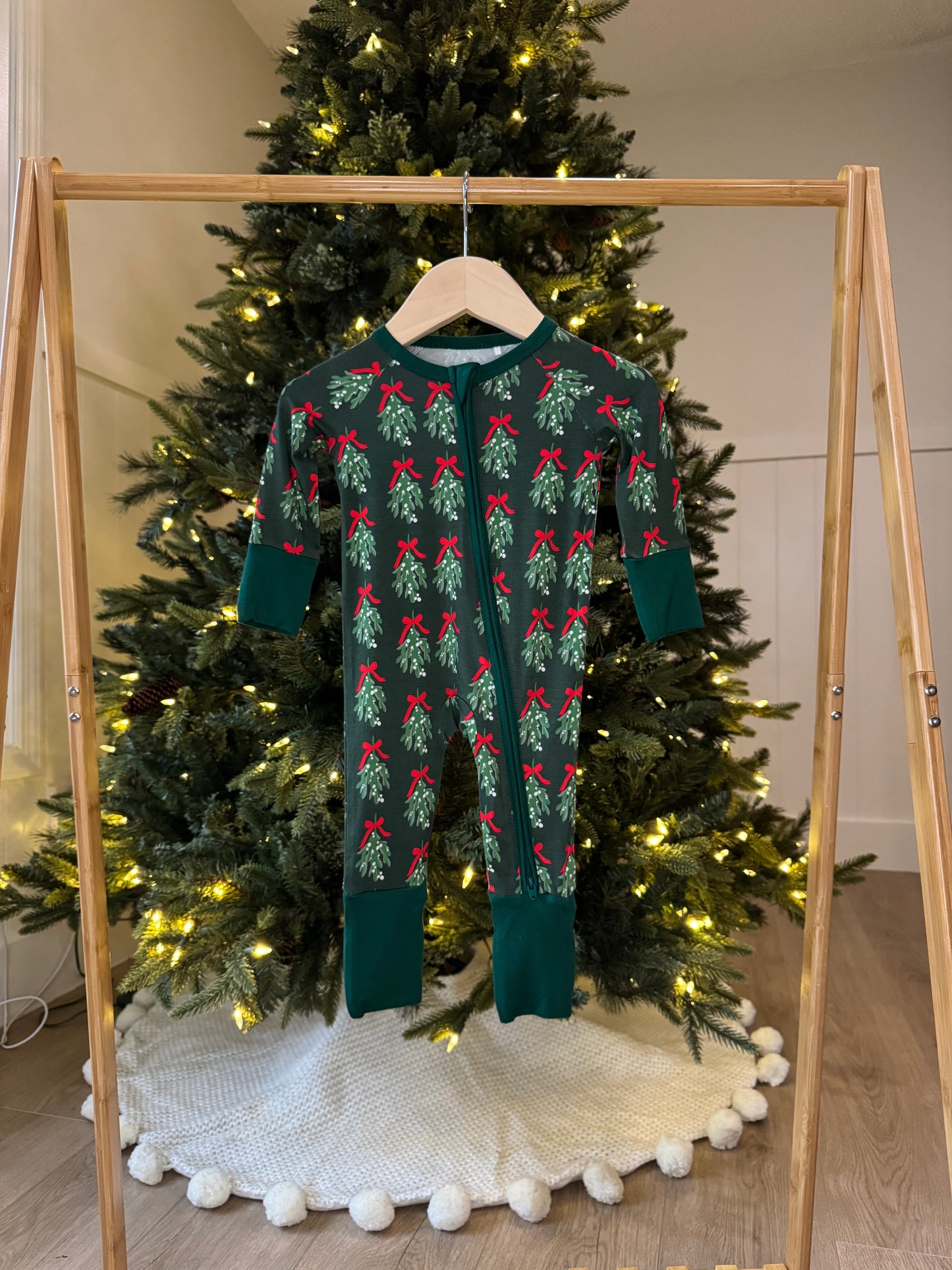 Bows & Berries Sleeper