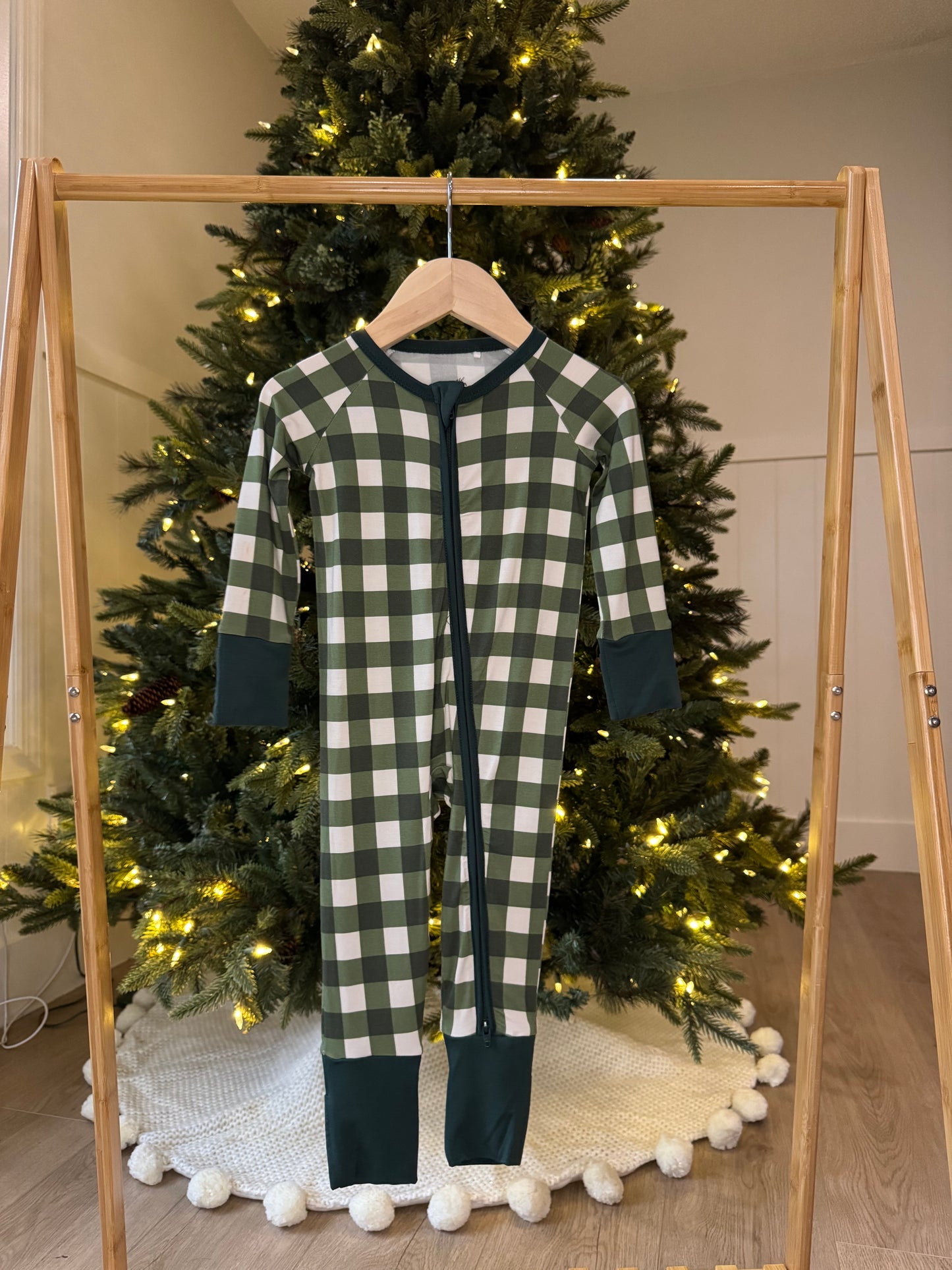 Evergreen Check Sleeper